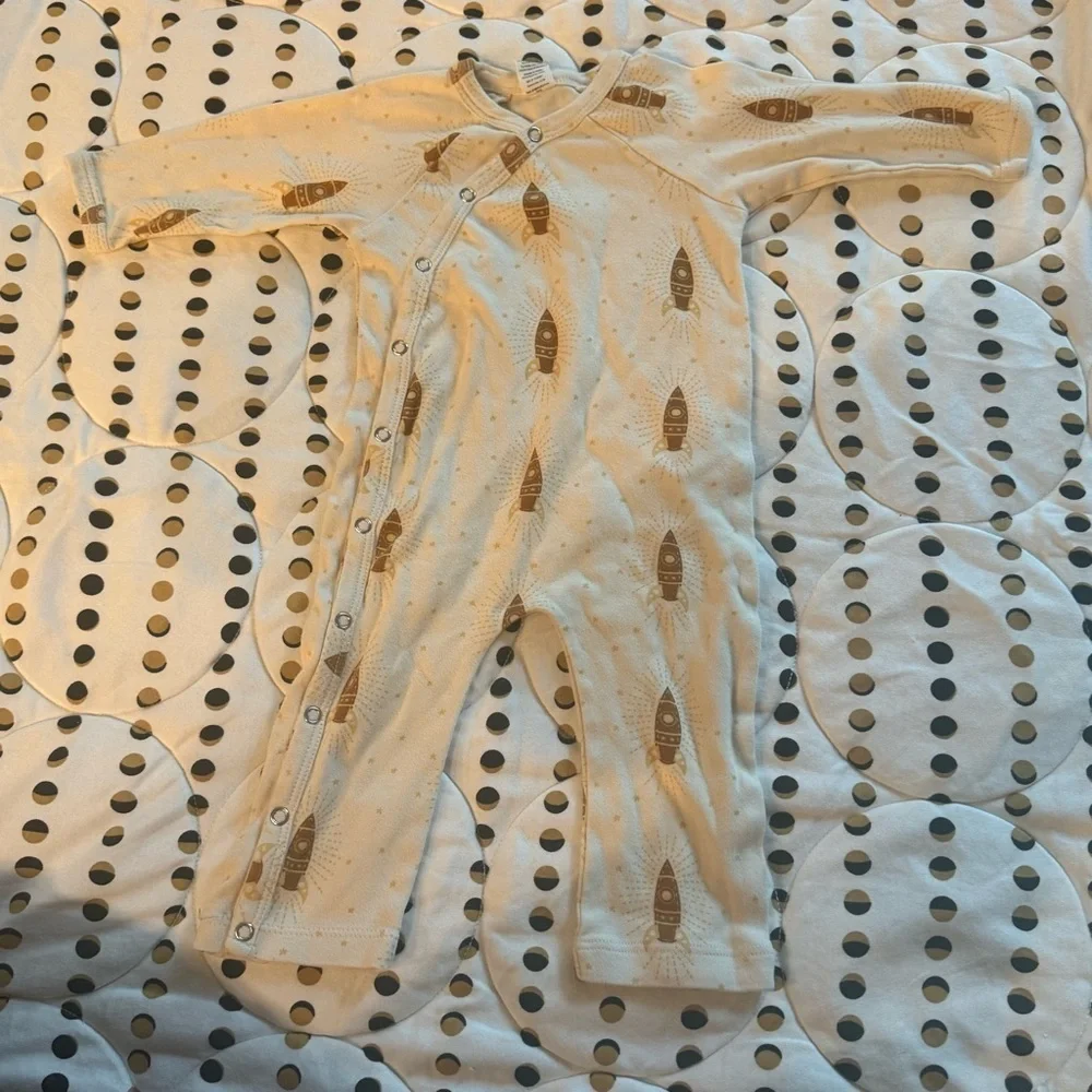 Kate Quinn Organics Baby Neutral Rocket Long Sleeve Wrap Jumpsuit 6-12 Months